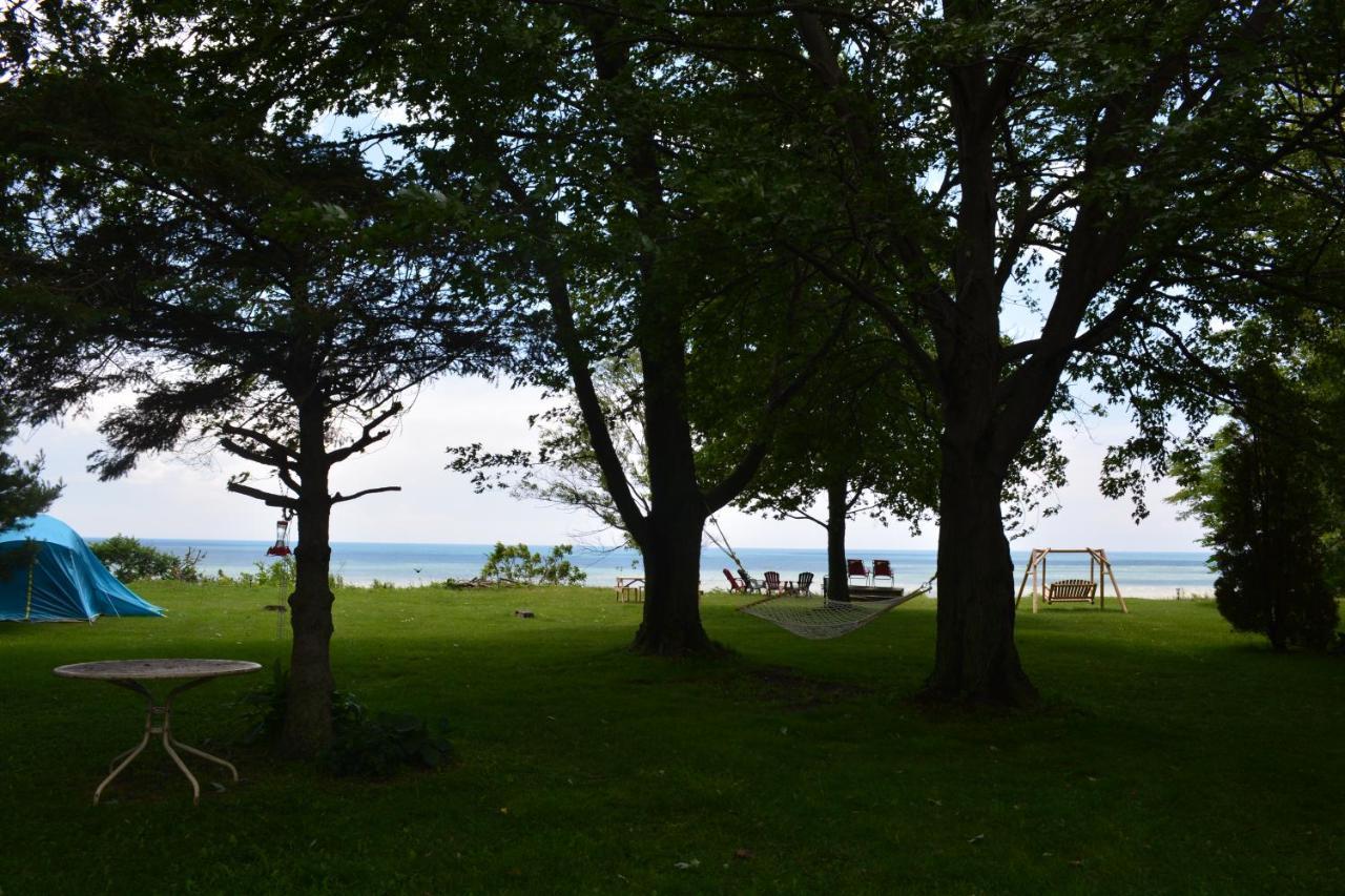 Birds Point Cottage On A Cliff Facing Lake Erie. Wheatley ภายนอก รูปภาพ