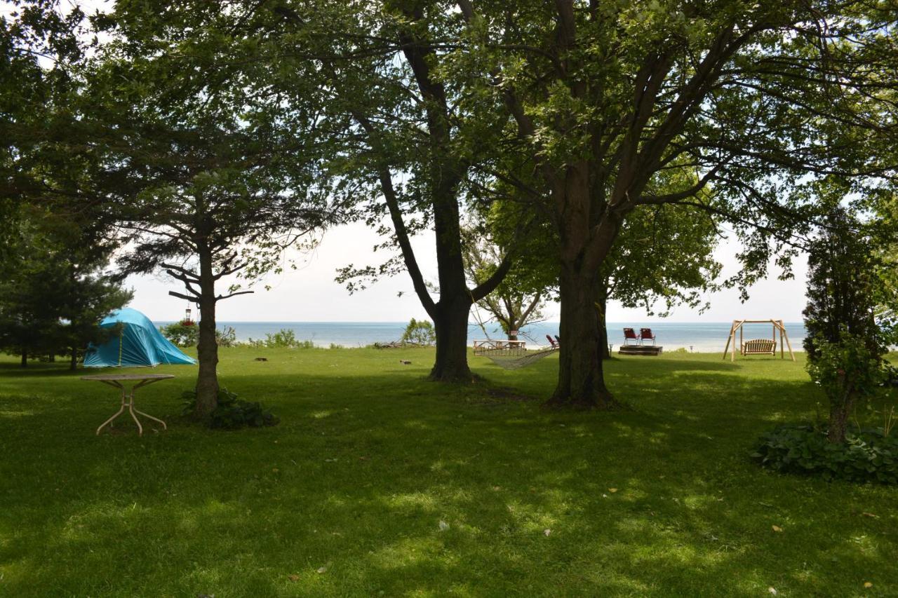 Birds Point Cottage On A Cliff Facing Lake Erie. Wheatley ภายนอก รูปภาพ